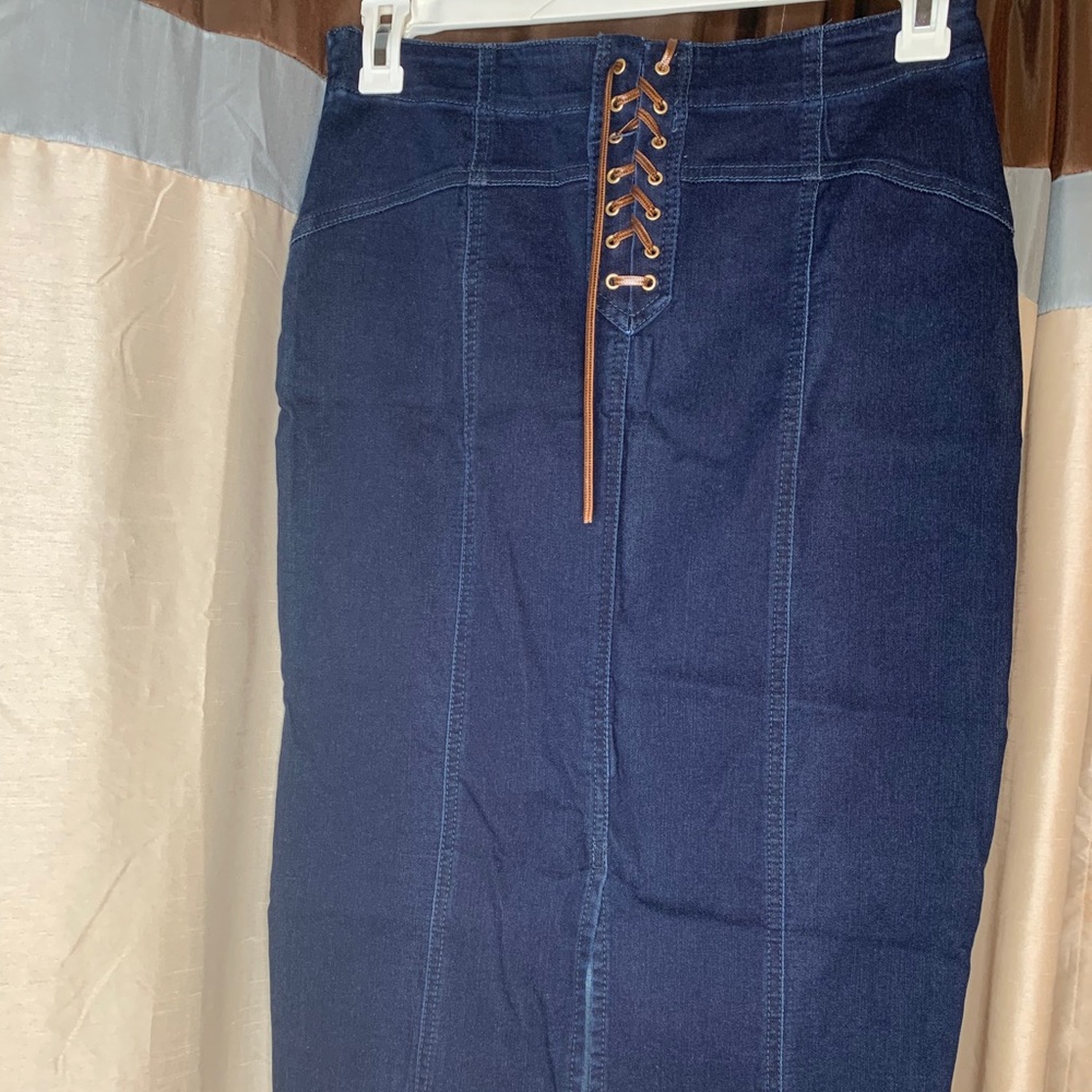 Dark wash skirt